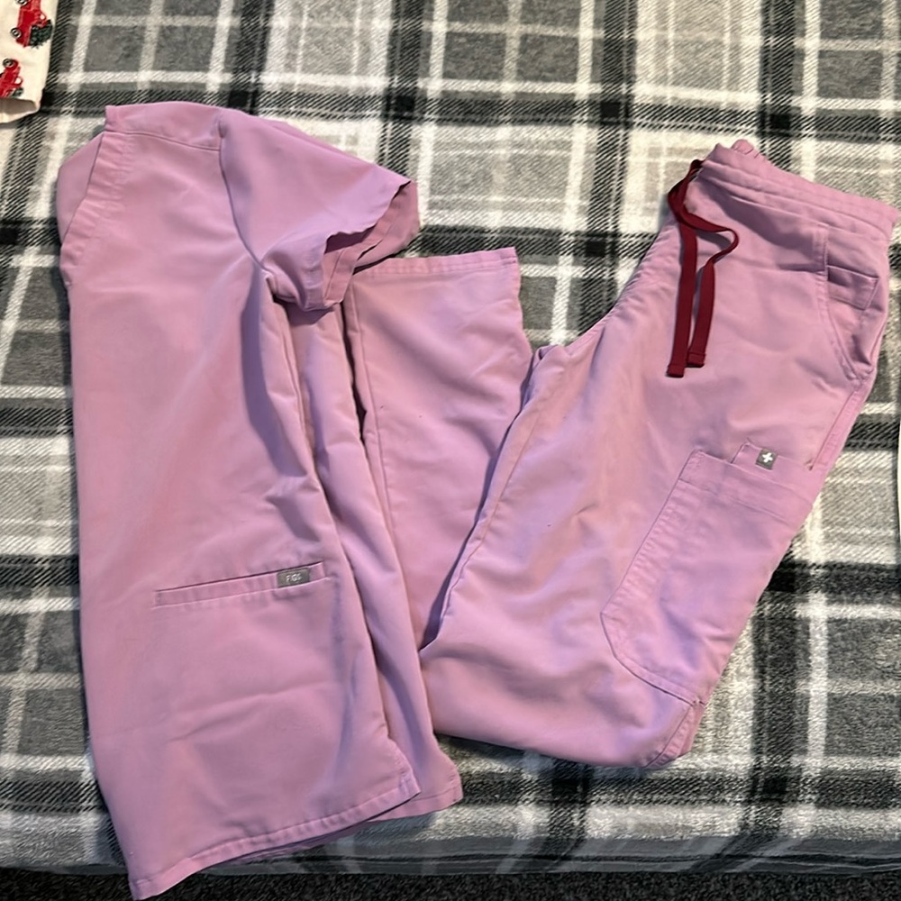 Figs scrub set